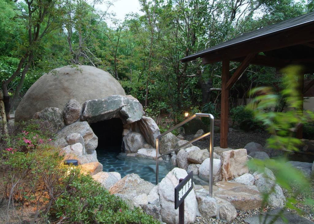 Route Inn Grantia Fukuoka Miyawaka - Wakita Onsen Eksteriør bilde